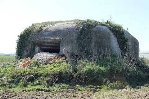 File:Pordic - Le Vaudic - Wn Po 10 (Bunker n°3 type 669) 01.jpg - Wikimedia...