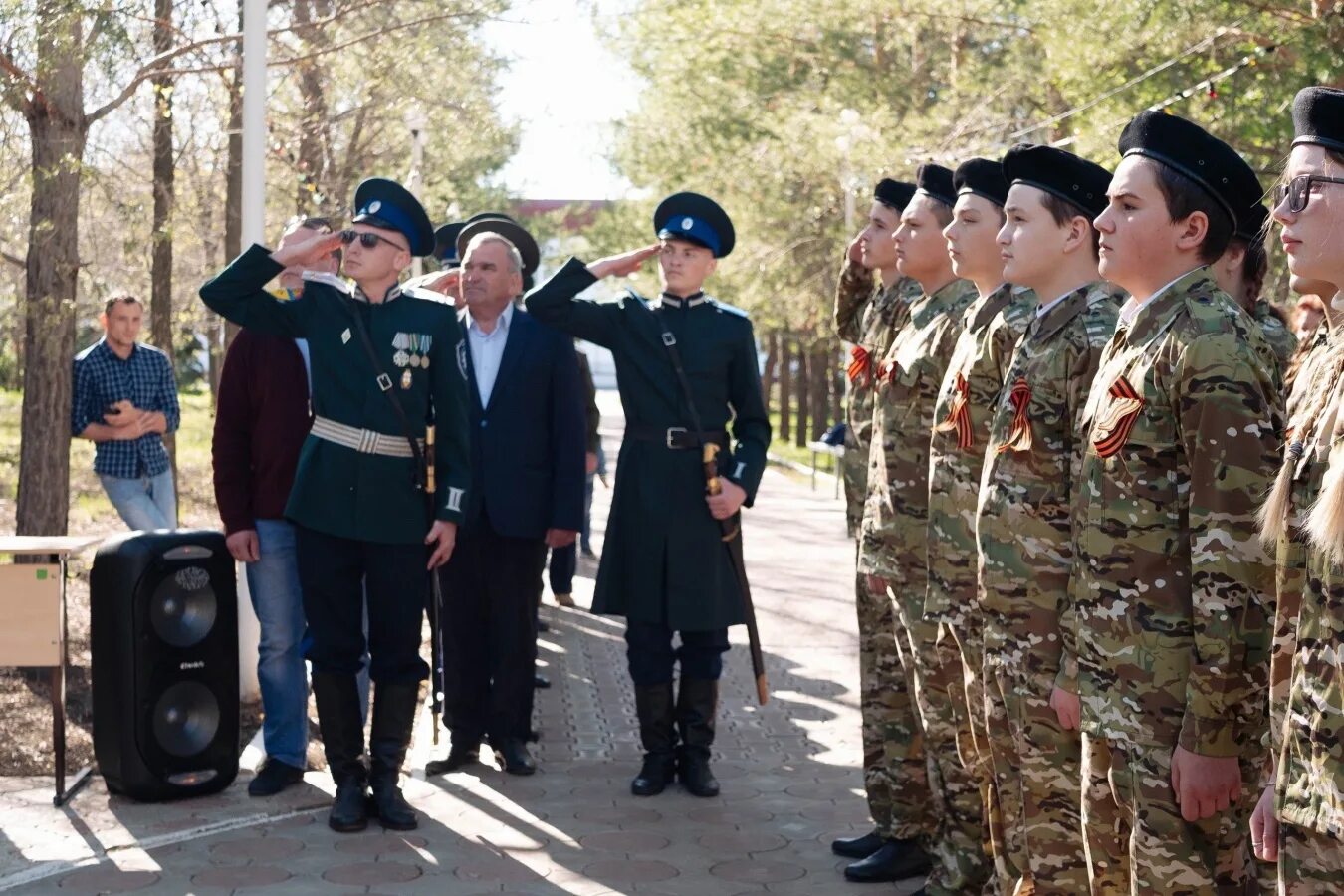 Оренбургское казачество праздники. Войсковой праздник оренбургских Казаков. Возрождение Оренбургского казачества. Возрождение Оренбургского казачьего войска.