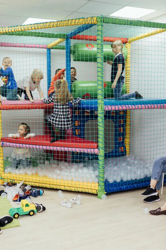 трон для праздника. бульвар победы 50 в воронеж трон. агентство трон воронеж. аниматоры на детский праздник. трон воронеж детские.