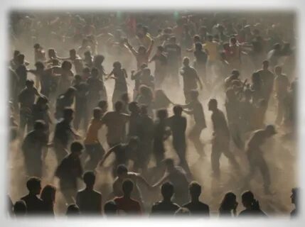Running crowd