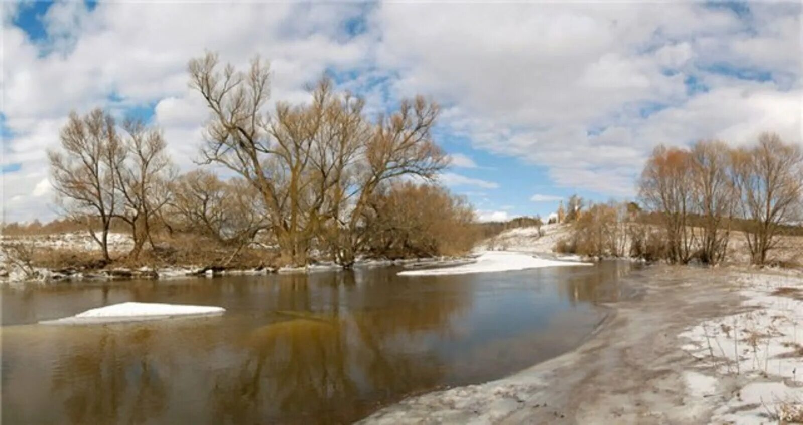 Март месяц. Март картинки. Весенний месяц март в городе.