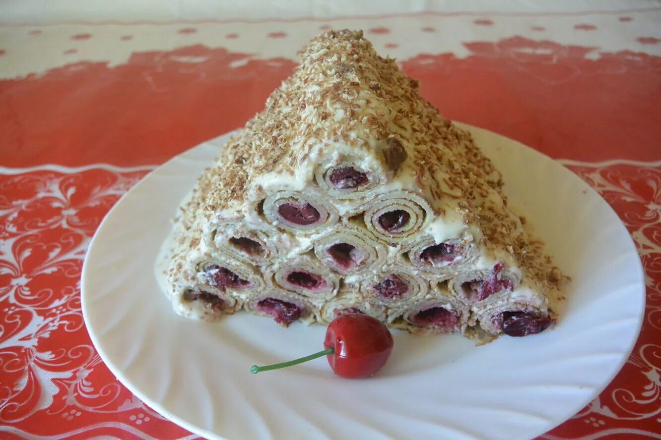 Торт шалаш из печенья. Треугольный торт. Торт без выпечки из печенья домик. Торт шалаш любви. Торт шалаш из печенья.