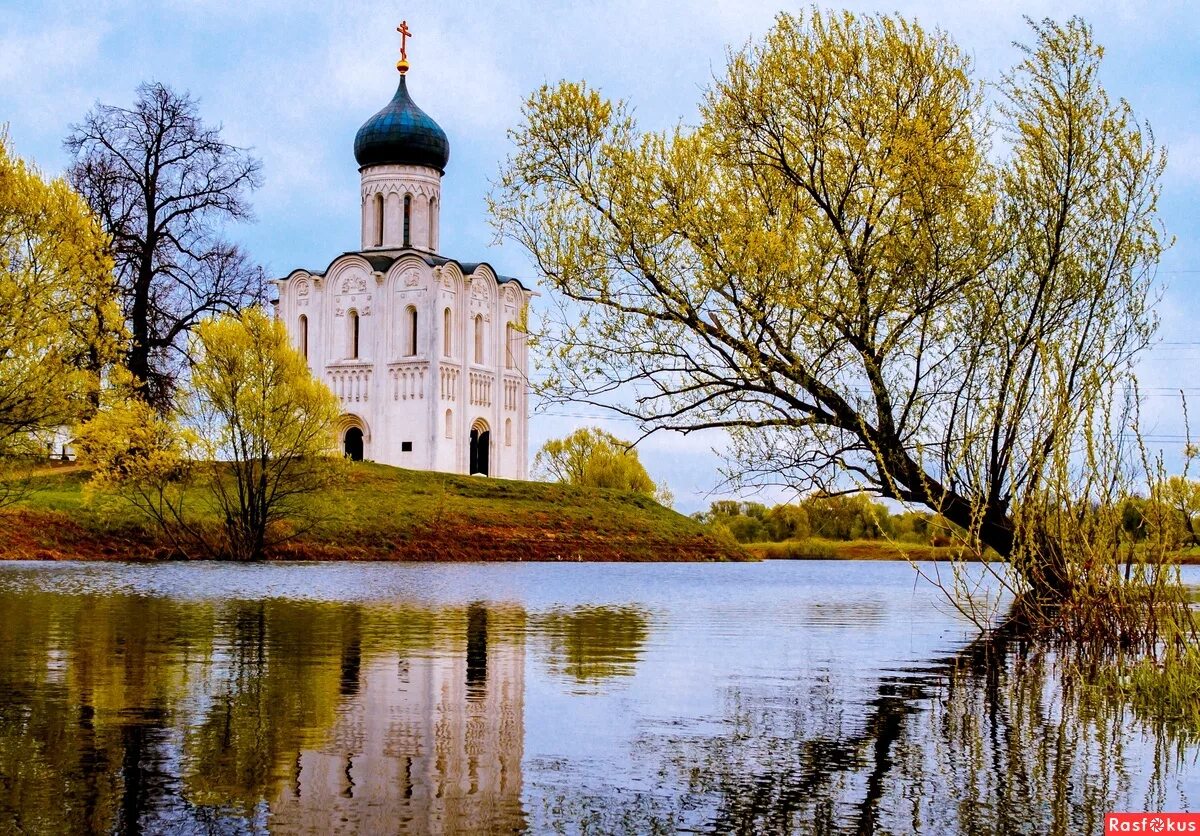 Картинки покров на нерли. Картинки покров на нерли. Картинки покров на нерли. Церковь прокрована нерли. Храм покрова на нерли осенью.
