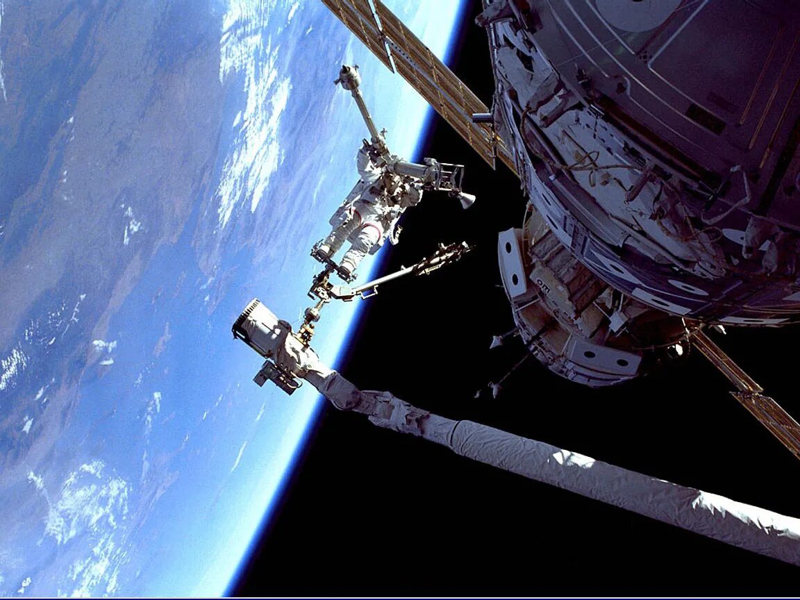 1986-16. снимки с орбитальных телескопов. космос и космонавты 20 век. первая встреча" юрия походаева. первая многомодульная орбитальная станция («мир»).