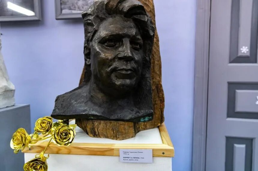 Музей скульптуры оренбург. Музей скульптуры оренбург. Музей скульптуры имени петиных оренбург. Музей петиных оренбург. Музей скульптуры имени петиных оренбург.