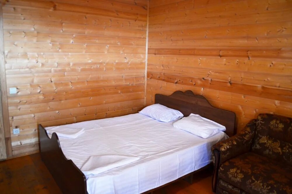 Gud house гуд хаус 2 гудаута 50 м до моря. Гудаута арго пансионат. Гостиница арго гудаута. Арго 2 абхазия гудаута. Отель гудаута 2.