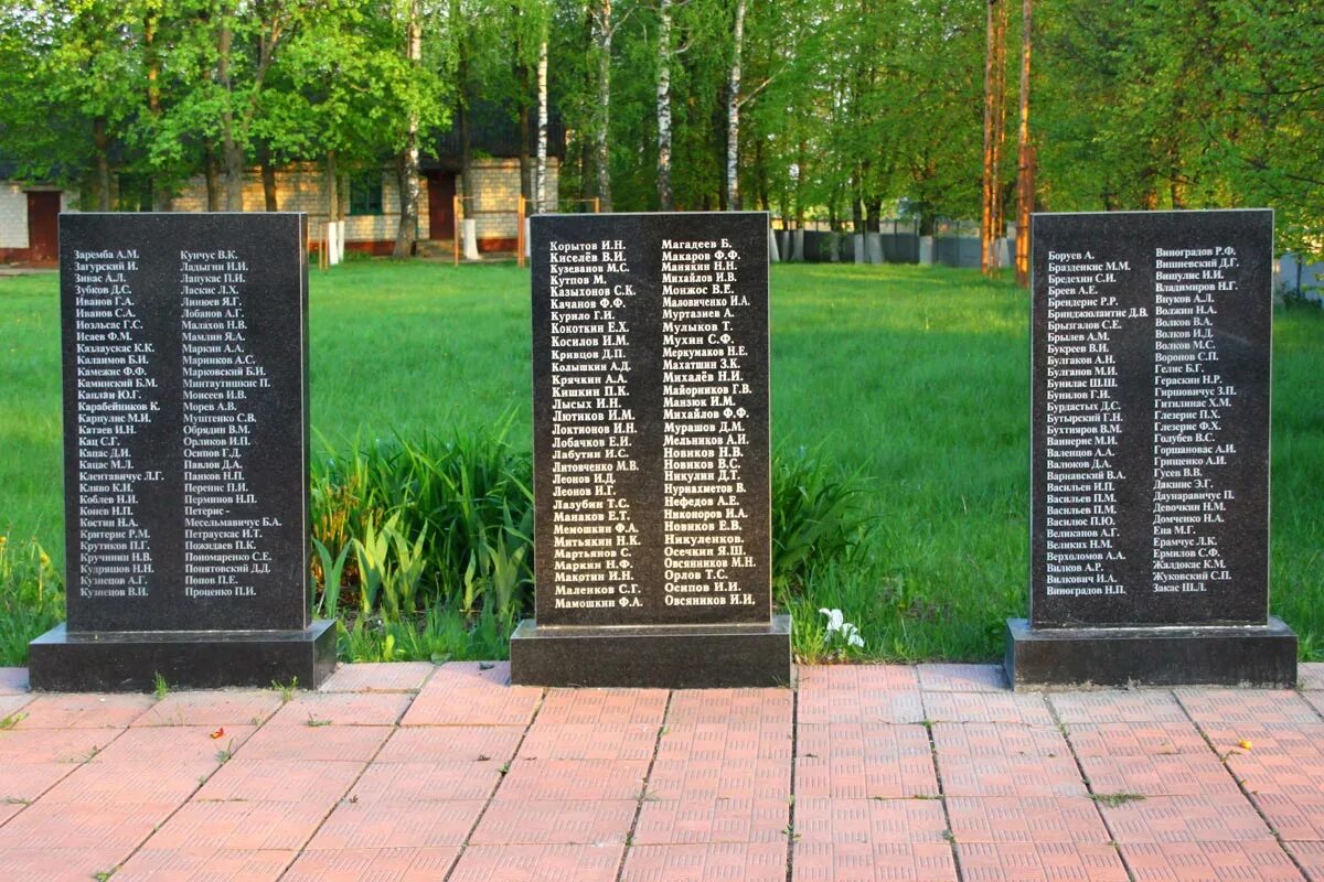 Мемориал поиск места захоронения. , полавский р-н, д. Ржевский мемориал братская могила. Мемориал поиск места захоронения. Мемориал поиск места захоронения.
