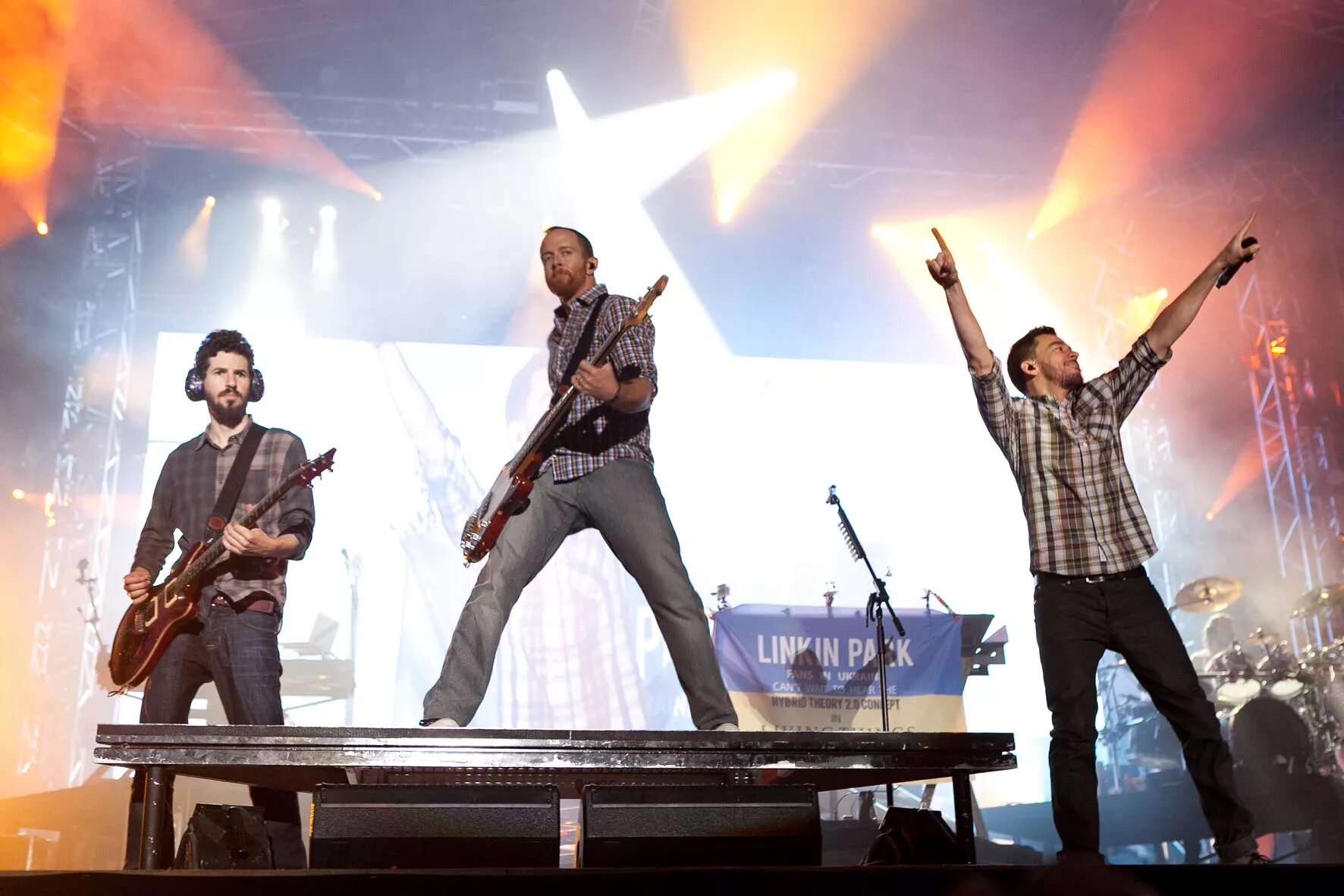 чиж и ко концерт. группа браво логотип. группа квин концерт в россии. группа браво концерт. чиж 2022 группа.