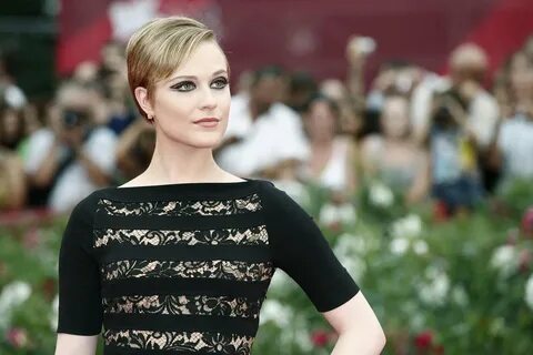 Evan rachel wood measurements