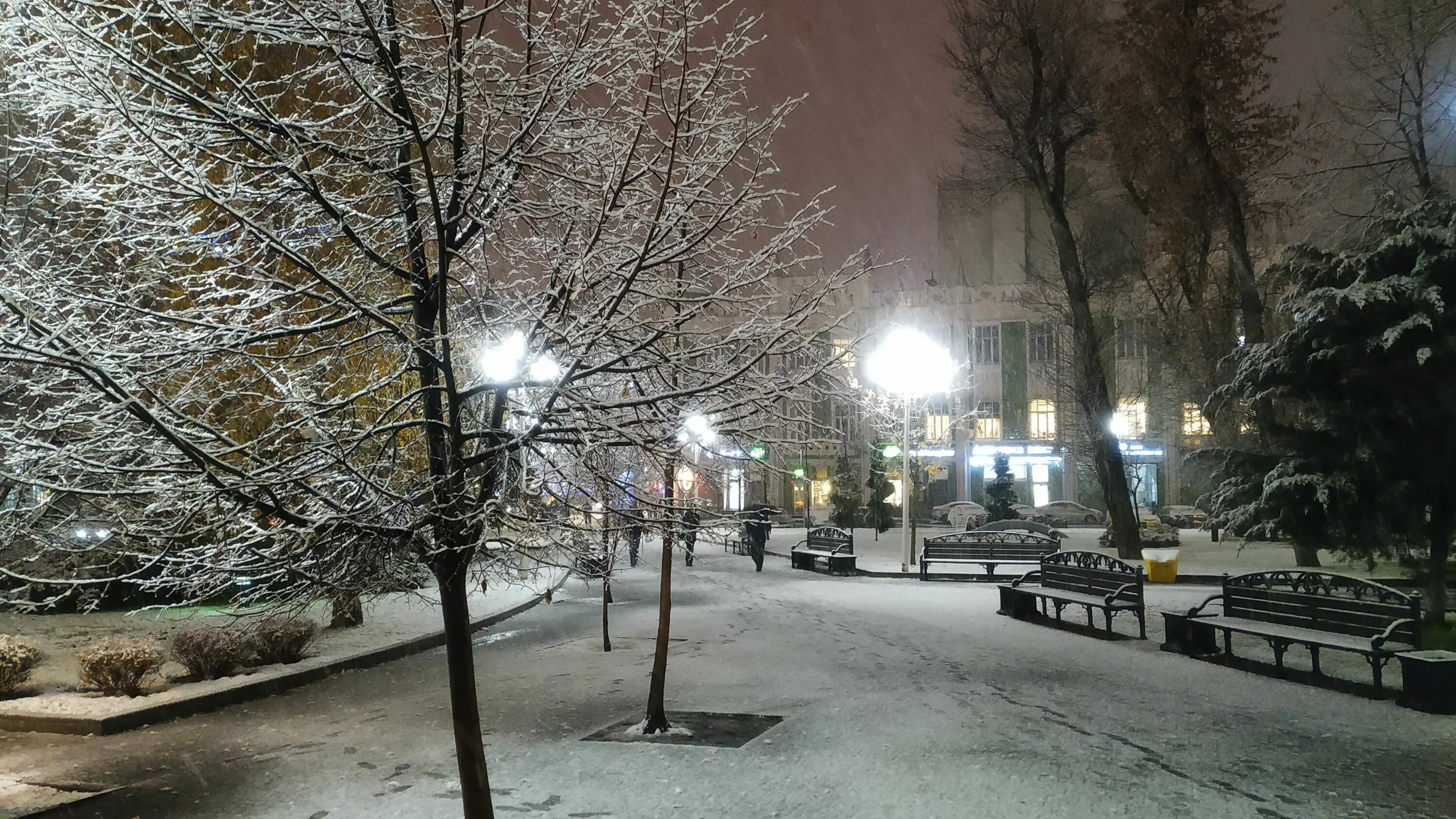 Краснодар в декабре. Снег в Краснодаре. Снегопад. Снегопад в Краснодаре. Погода краснодар снег