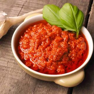 Аджика из острого красного перца и чеснока