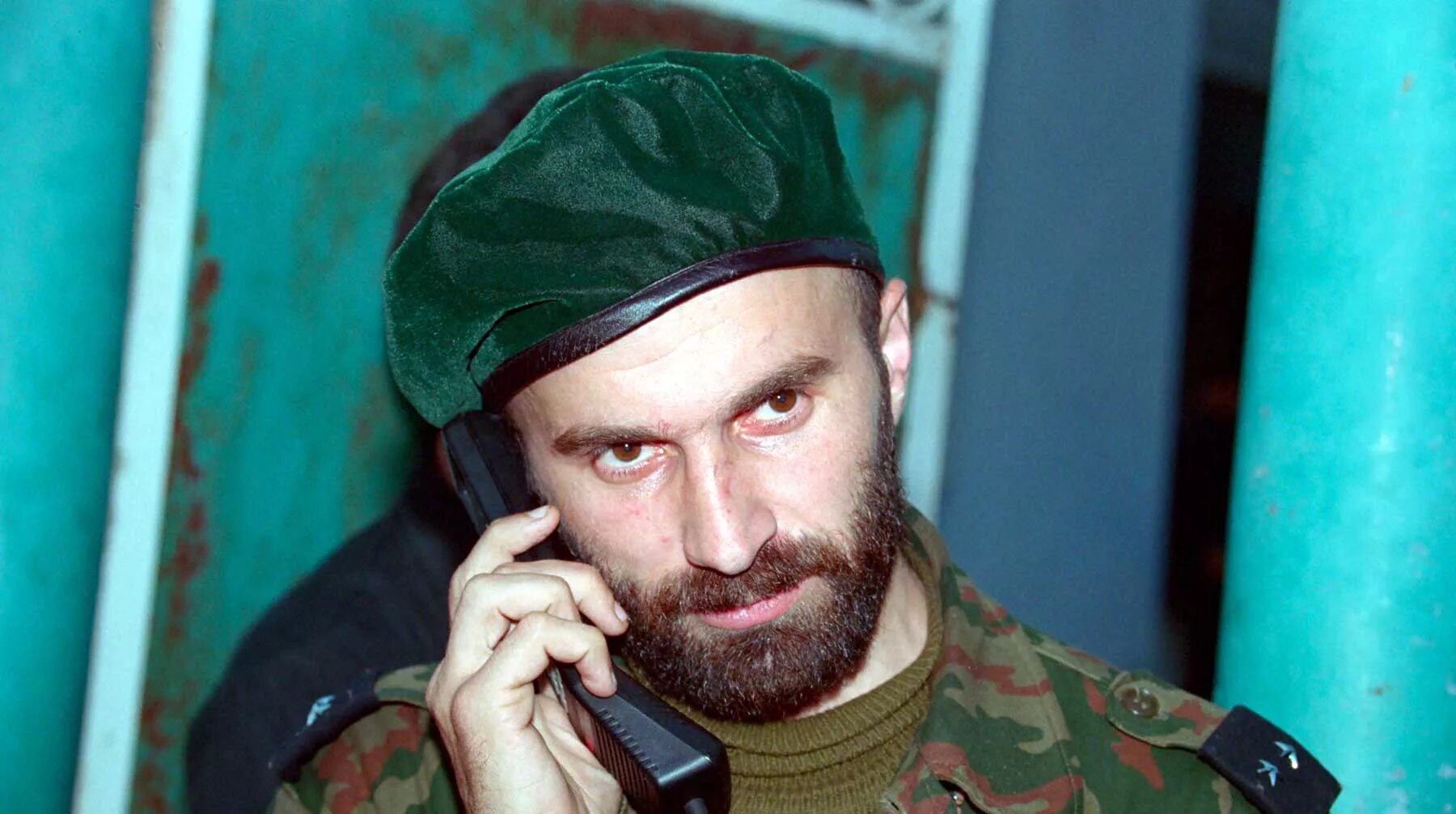 Полевой командир басаев. Полевой командир шамиль басаев. Шамиль басаев. Салман басаев. Ширвани басаев.