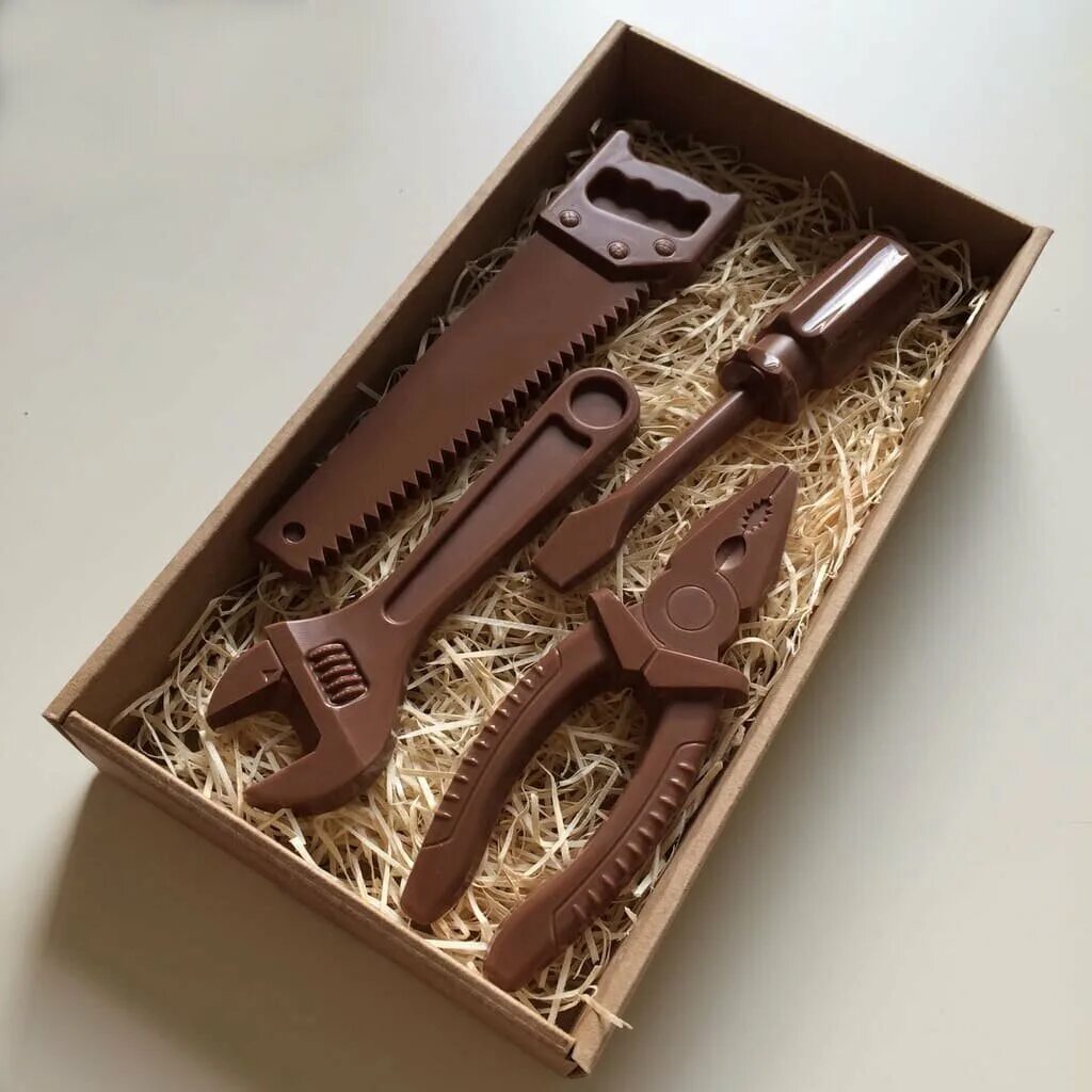 Набор шоколадных инструментов. Золотой ключик шоколадный. Шоколадный ключ. Шоколадный гаечный ключ. Шоколадный ключ.