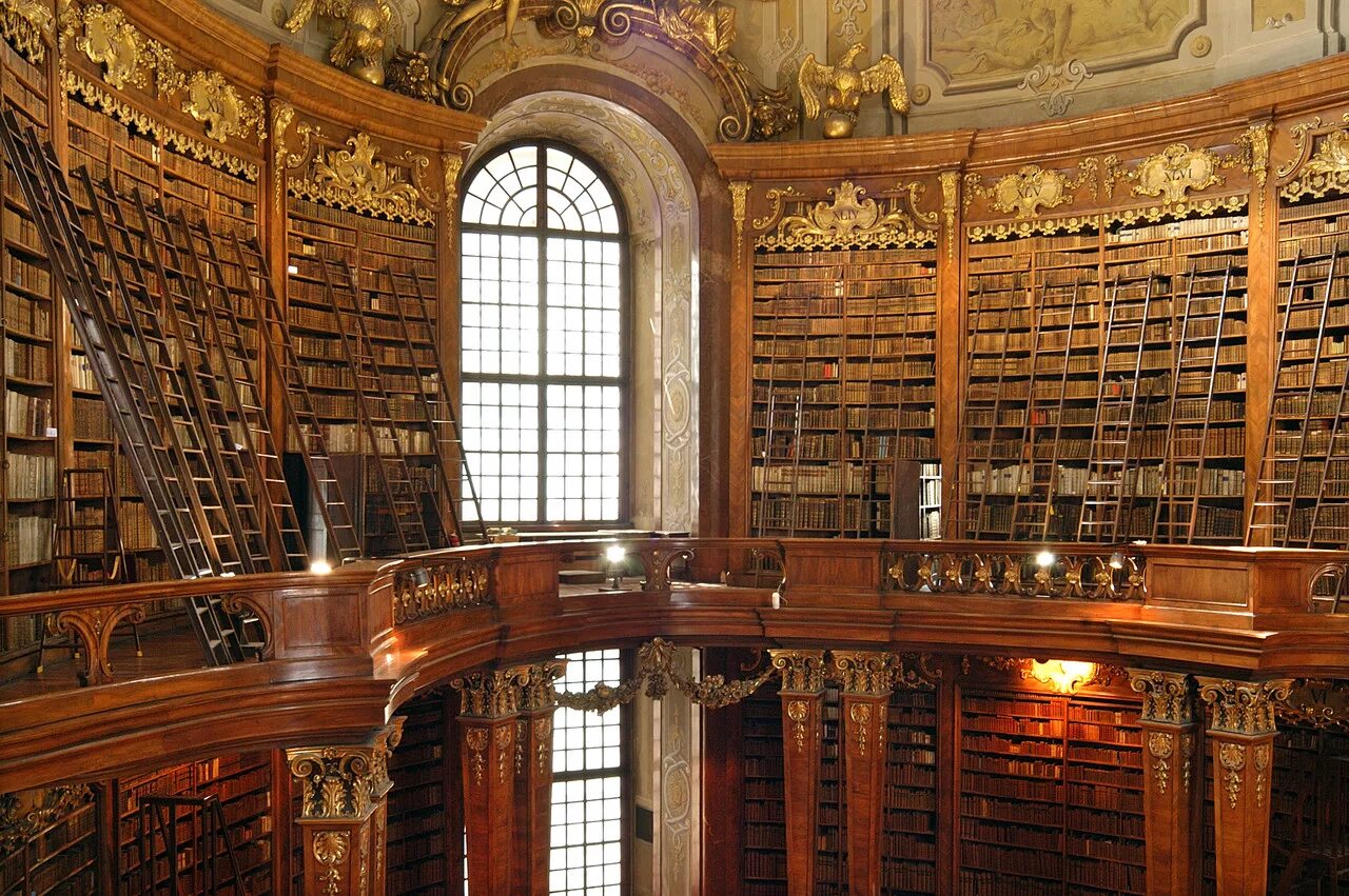 Национальная библиотека Прага Клементинум. Библиотека монастыря Санкт-Флориан. Парадный зал австрийской национальной библиотеки. Библиотека в Вене.