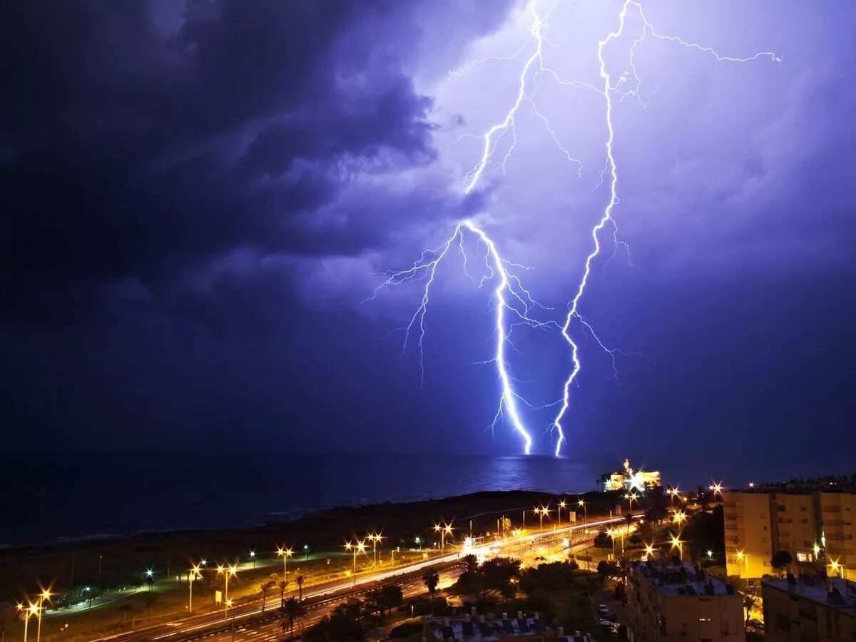 река кататумбо венесуэла молнии. 1. молния. гром и молния. огромная молния.