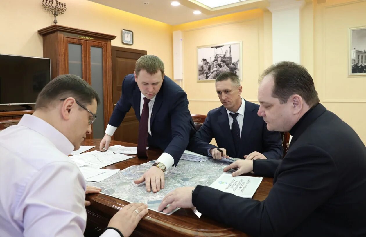 Правительство еао вакансии. Правительство еао вакансии. Бруситовый рудник в еао. Правительство еао. Правительство биробиджан.