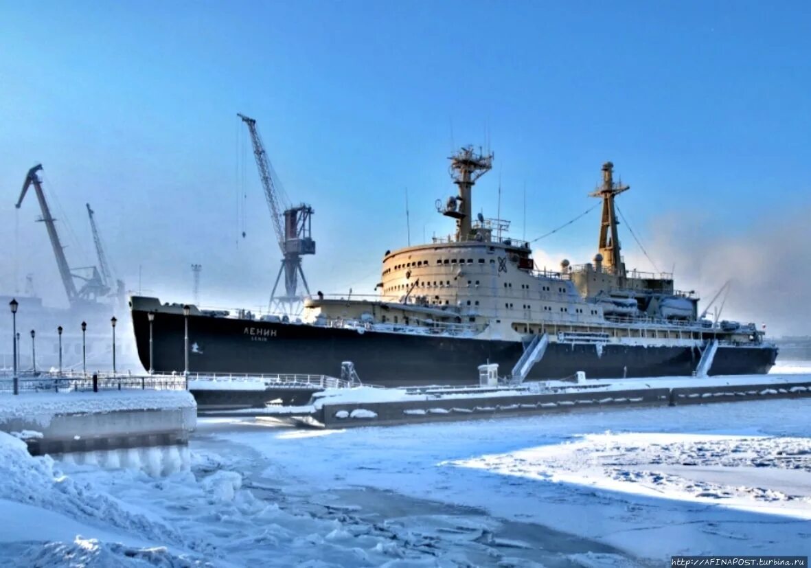 Ледокол ленин в мурманске. Атомный ледокол ленин мурманск. Ледокол ленин в мурманске. Атомоход ледокол ленин. Ледокол ленин в мурманске.
