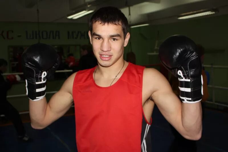 Чеботарев боксер. Чеботарев боксер. Чеботарев боец. Чеботарев боксер. Чеботарев боксер.
