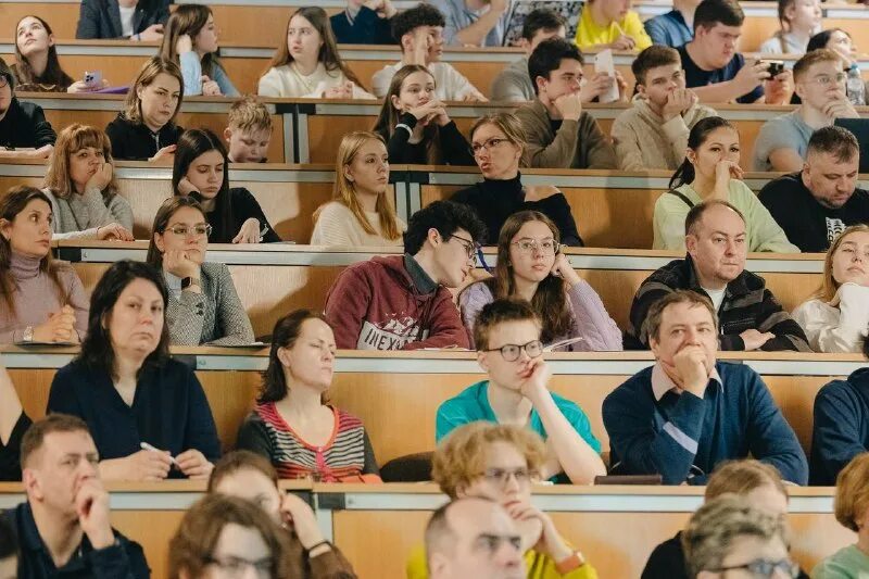 Студак вшэ. Студенты ниу вшэ. Студенты вшэ. Высшая школа бизнеса хакатон. Study in russia.