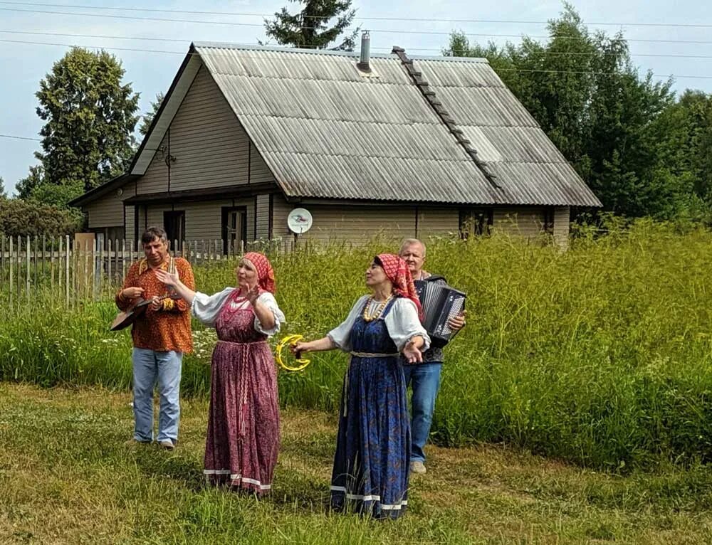 Погода в юрьев польском на 14. Напевы Ополья Юрьев польский. Деревня Ополье Юрьев польский. Деревенские напевы. Народный ансамбль напевы Ополья.