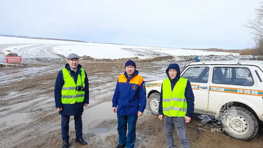 Ледовая переправа. ДТП на ледовых переправах в Якутске. Водные объекты Якутии. Якутия и якуты. Якутск закрыт