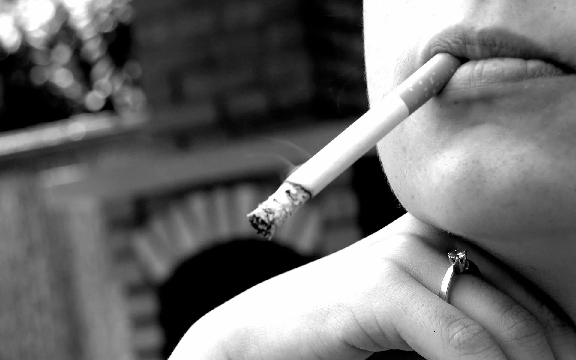 Обои с сигаретами. Сигарета. Девушка с сигаретой.
