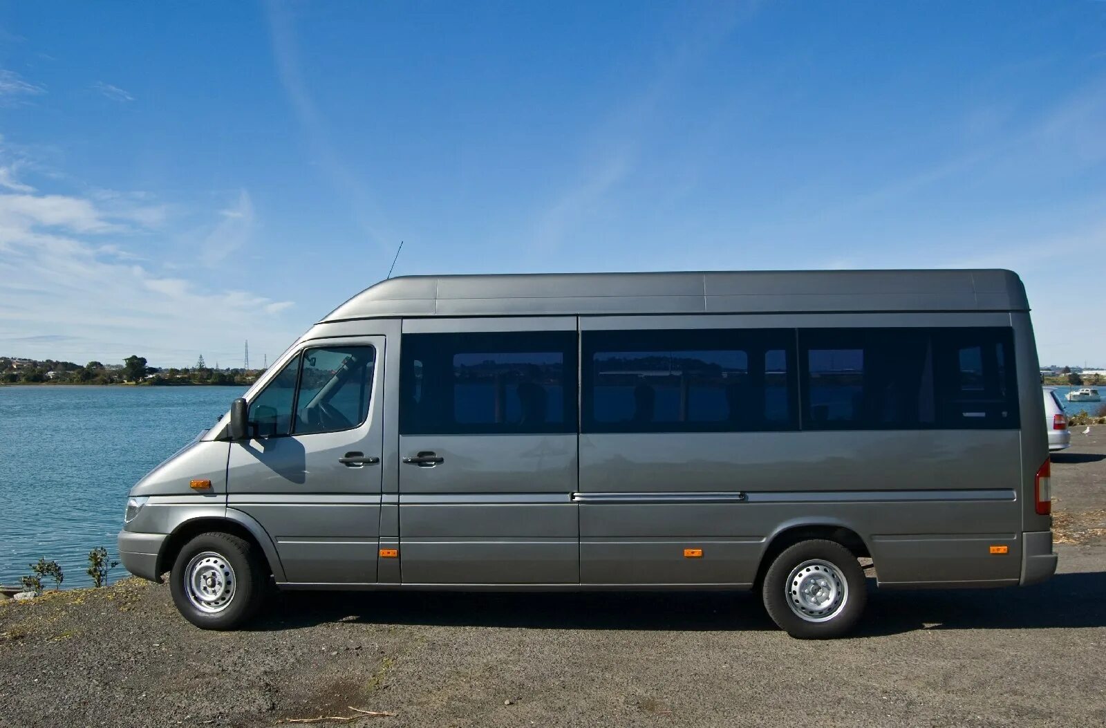 Спринтер пассажирский бу. Мерседес Бенц 313 CDI Sprinter. Mercedes Sprinter 313 CDI. Mercedes-Benz Sprinter 313cdi пассажирский. Мерседес Бенц Спринтер 408.