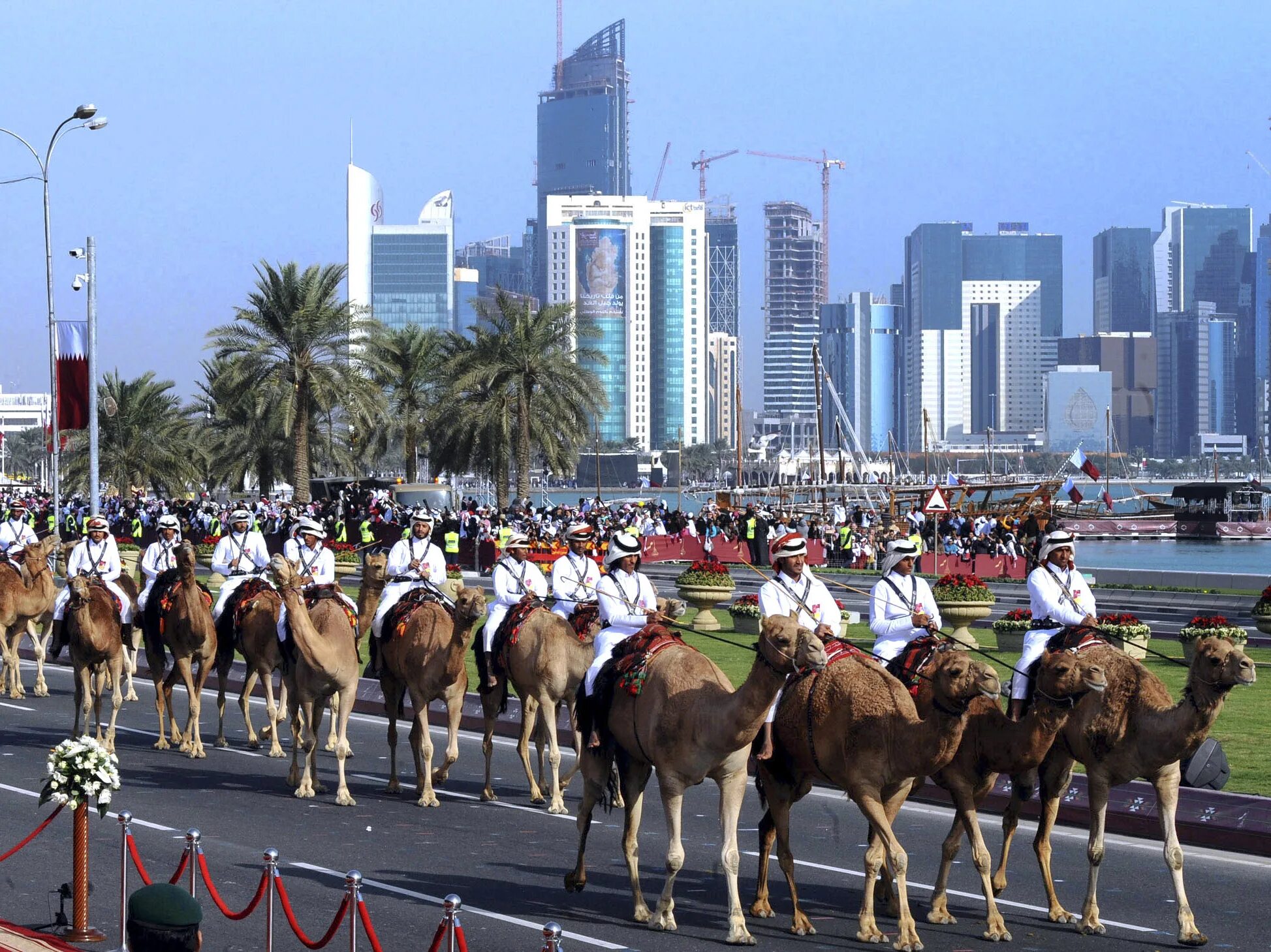 Кувейт язык. Доха Катар население. Катар Кувейт. Кувейт Доха Катар. Население Катара 2022.