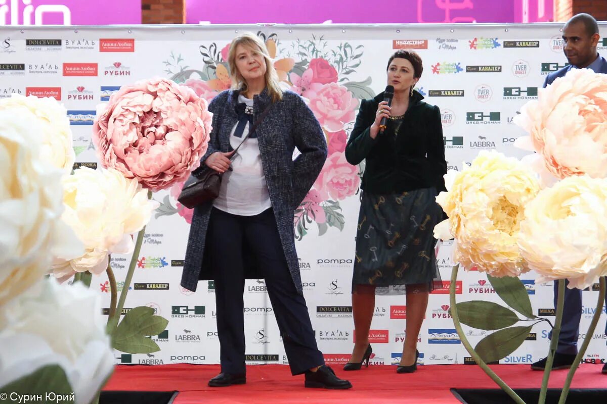 выставка в рубине тверь. рубин гипер псков. трц рубин гипер псков. рубин магазин одежды. тверь тц внутри.