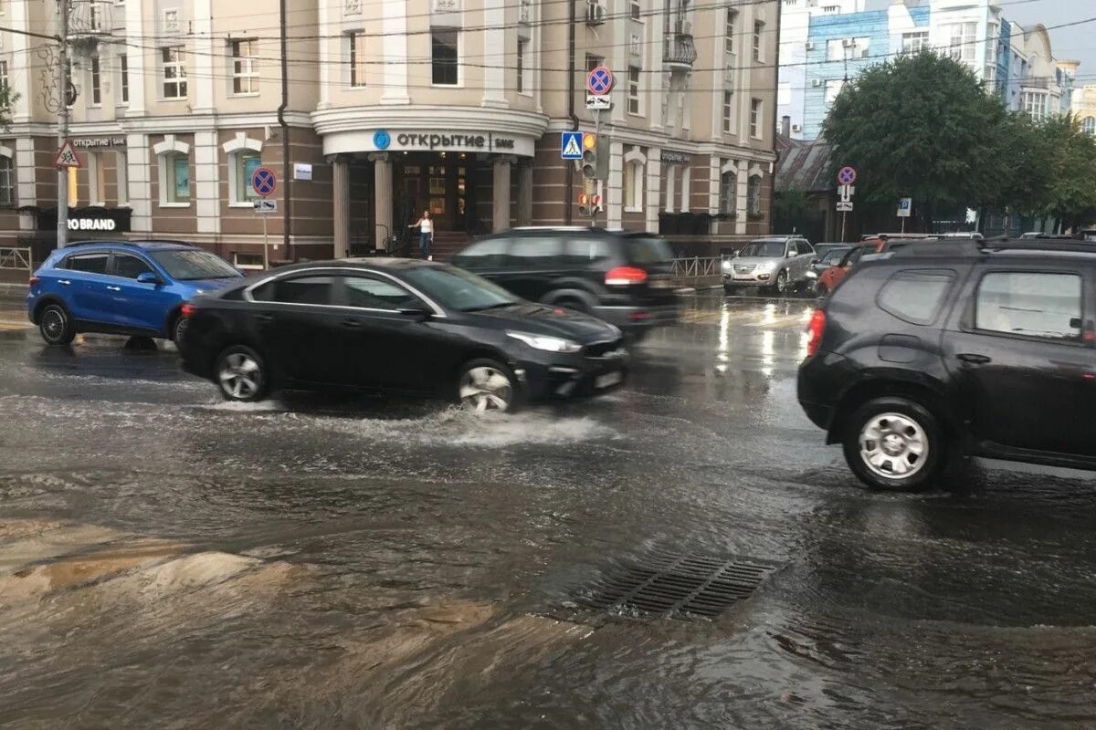 Потоп. Улицы после дождя. Сильный ливень. Потоп в Рязани.