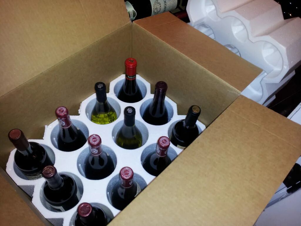 Коробки для перевозки бутылок. Коробка для транспортировки вина. Ящик для перевозки винных бутылок.