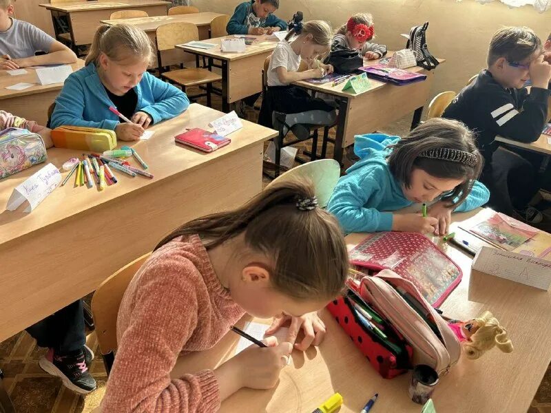 картинки 1 школы. 13 школа дополнительное образование. школа 1 класс картинки. 13 школа дополнительное образование. первоклассники в школе.