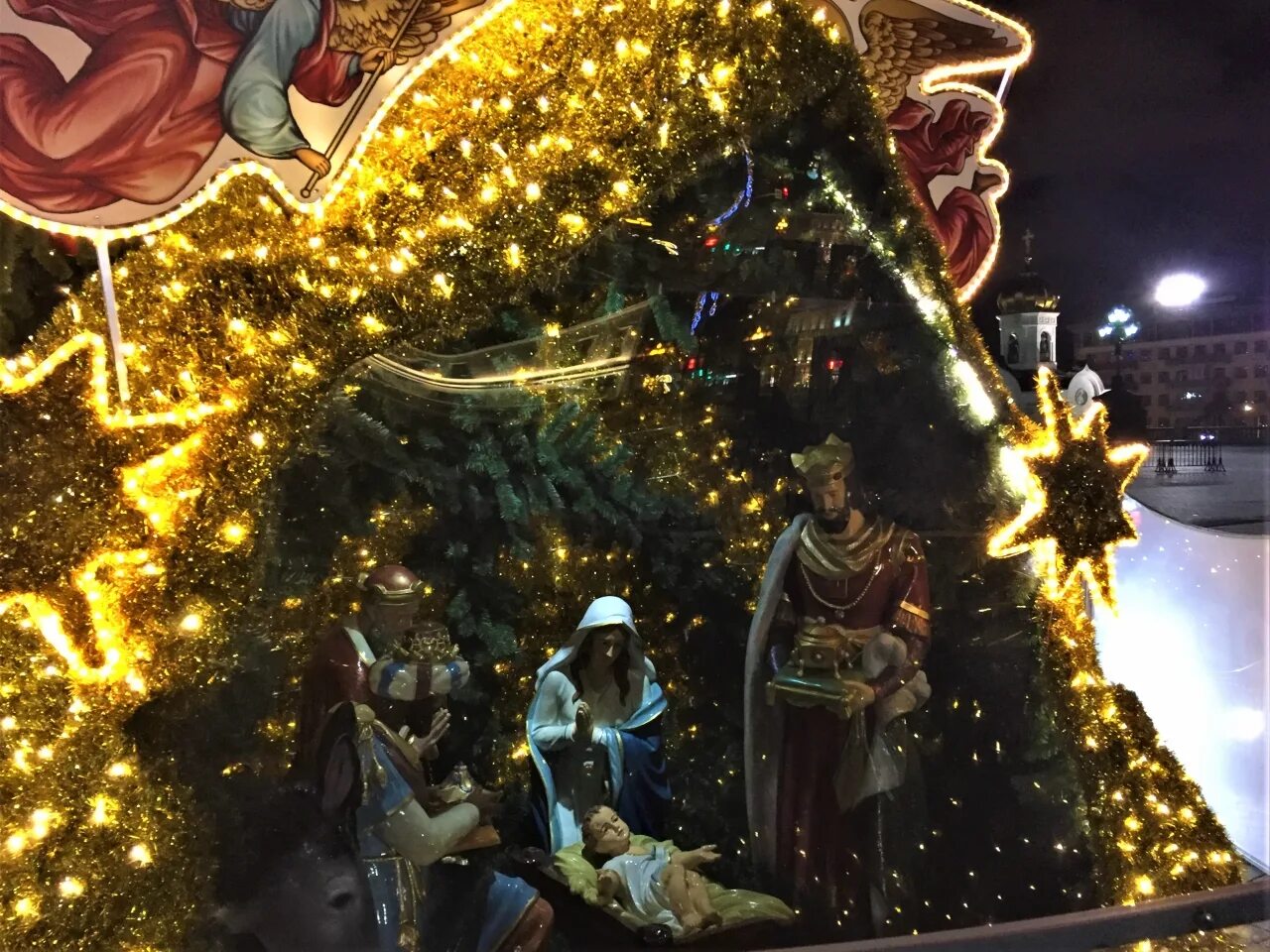 Храм христа спасителя рождество. Храм христа спасителя новогодняя елка. Храм христа спасителя рождественская сказка. Рождество христово собор христа спасителя москва. Рождественская сказка в храме.