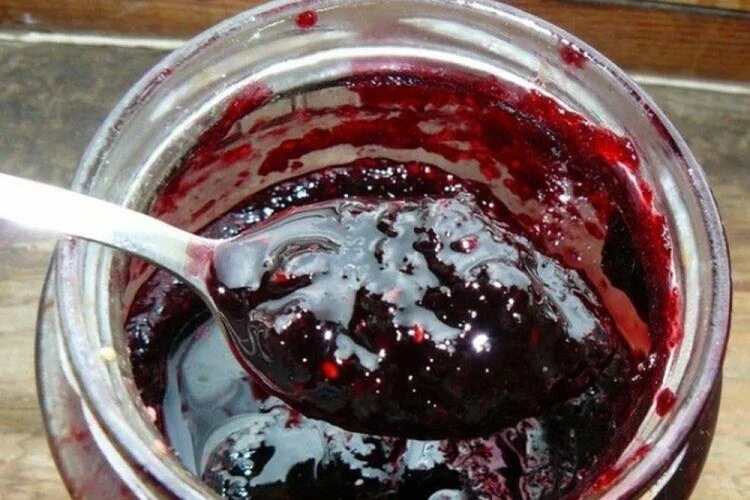 Как сварить варенье из жимолости на зиму. Варенье из жимолости. жимолость конфитюр. засахаренное варенье. джем из жимолости.
