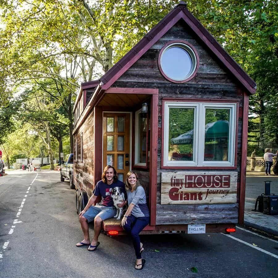 They build their house. Giant House. Deramworld giant House. Giant House Beetels. Buy giant House.