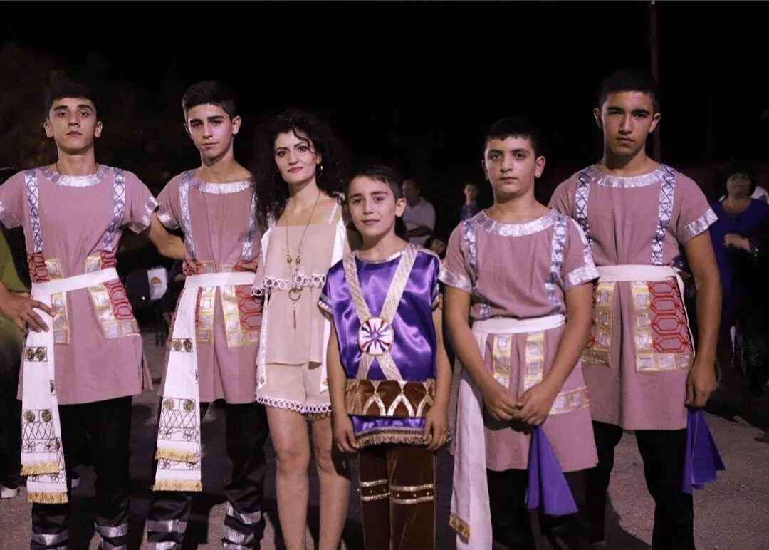 Ассирийцы внешность. Ассирийцы 2020. Ассирийка это. Нация ассирийцы. Ассирийцы 2020.