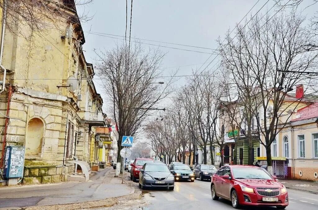 Погода в кишиневе сегодня. Центральная улица Кишинева. Кишинев улицы города. Проспект молодежи Кишинев. Молдавия Кишинев улицы.