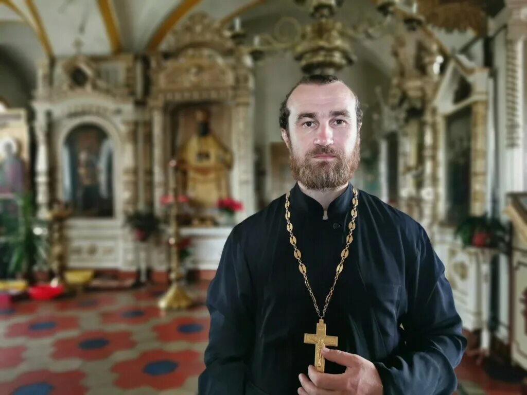 храм рождества в рязанской обл михайловский район село ижеславль. скопинское благочиние рязанской епархии. первый благочиний. молебен о учащихся фото. первый благочиний.