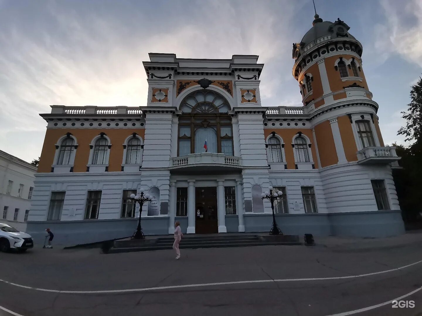 Краеведческий музей Ульяновск. Ульяновский областной краеведческий музей. Краеведческий музей Гончарова Ульяновск. Ульяновский областной краеведческий музей Ульяновск.