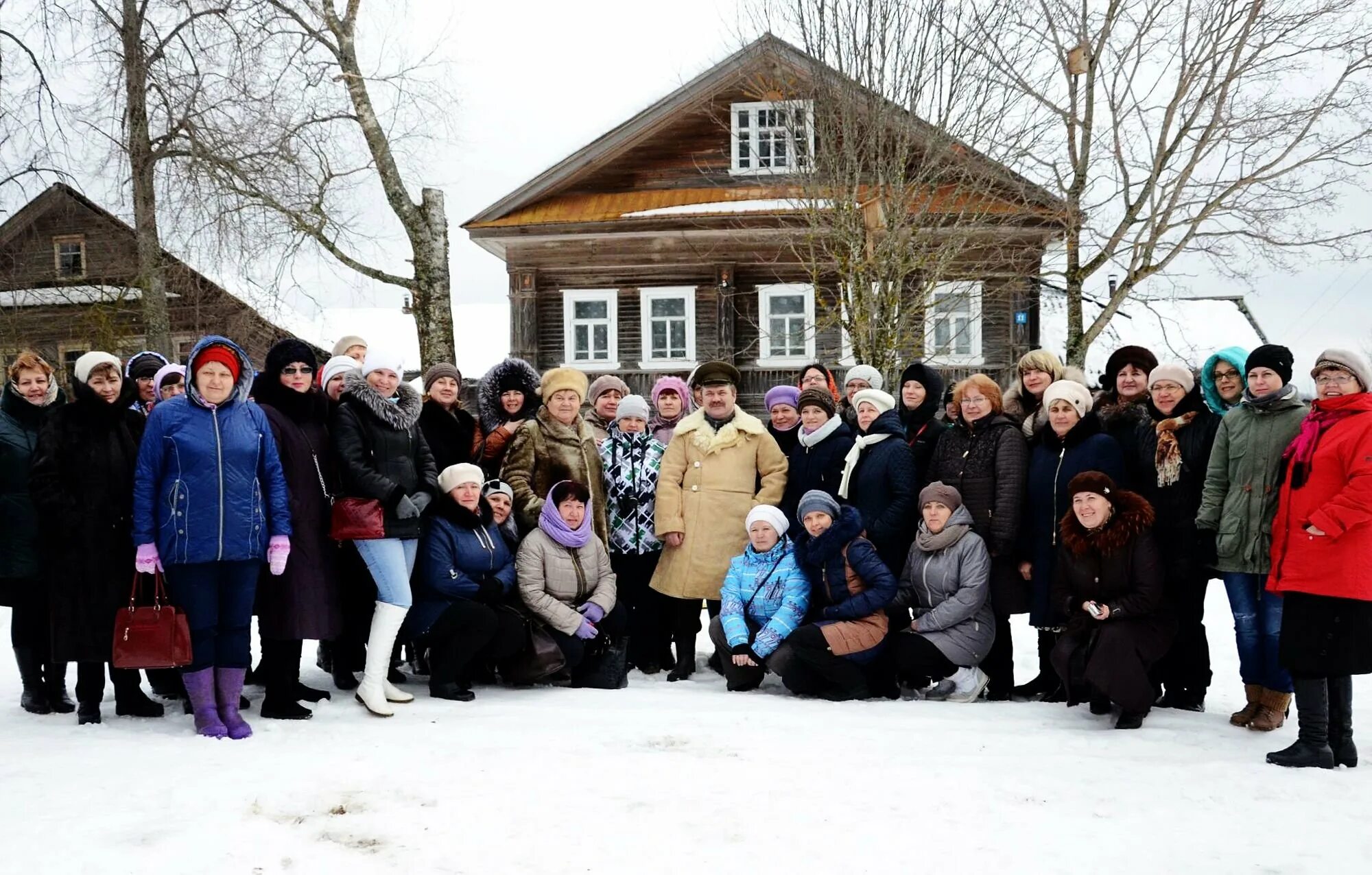 Новости харовска вологодской. Харовск Харовский район Вологодская область. Харовский лес Харовск. Сельская школа зимой.