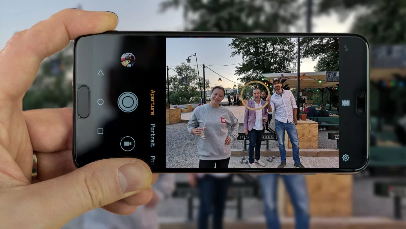 Huawei p20 Pro камера. Huawei с камерой 13 мегапикселей. Широкоугольная камера на Huawei p20. Samsung a40 Camera фотоаппарат. Второй телефон как камера