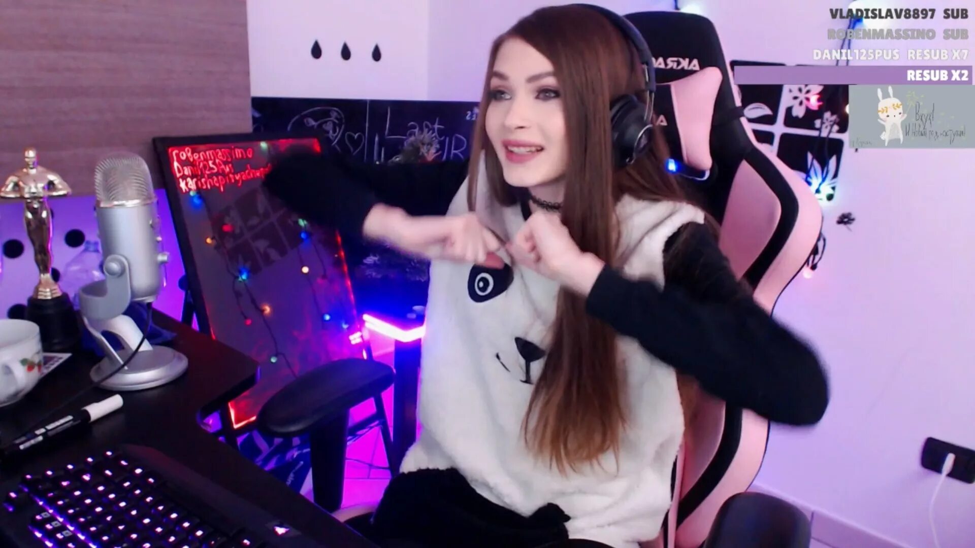 карина сычева 2022. карина сычева на стриме. карина стримерша. карина стримерша. уву стримерша.