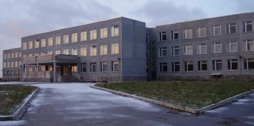 Гатчина школа 1 фото. Школа 1 гатчина. 7 школа гатчина. 6 школа гатчина. 11 школа гатчина.