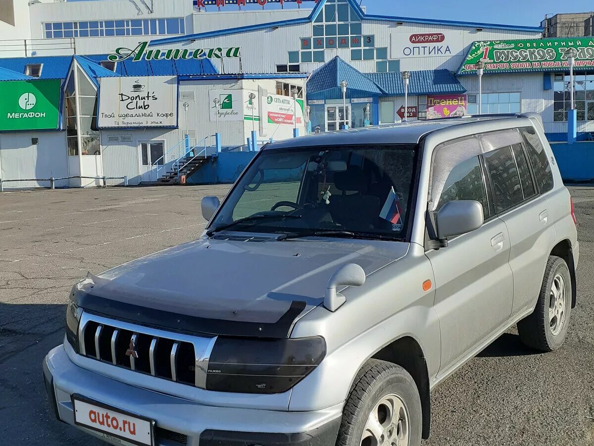 Авито россия мицубиси паджеро. Mitsubishi Pajero io 1998. Митсубиси Паджеро ио 1998. Mitsubishi Pajero io 1999. Мицубиси Паджеро io 1998.