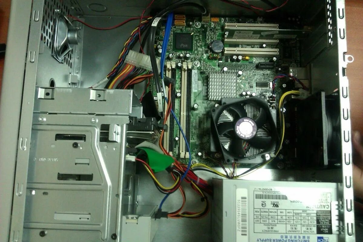 Inside the computer. Internal в компьютере. Inside the System Unit. Assembled Computer. Компьютер a62b.