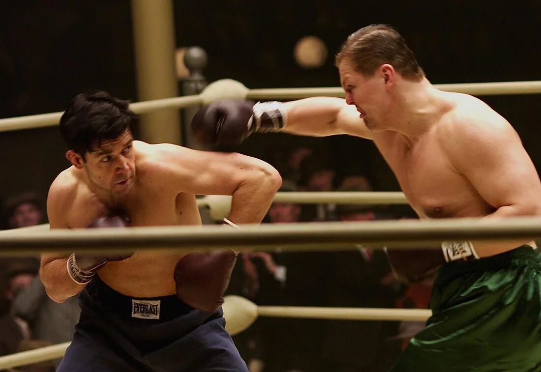 Нокдаун / Cinderella man (2005).