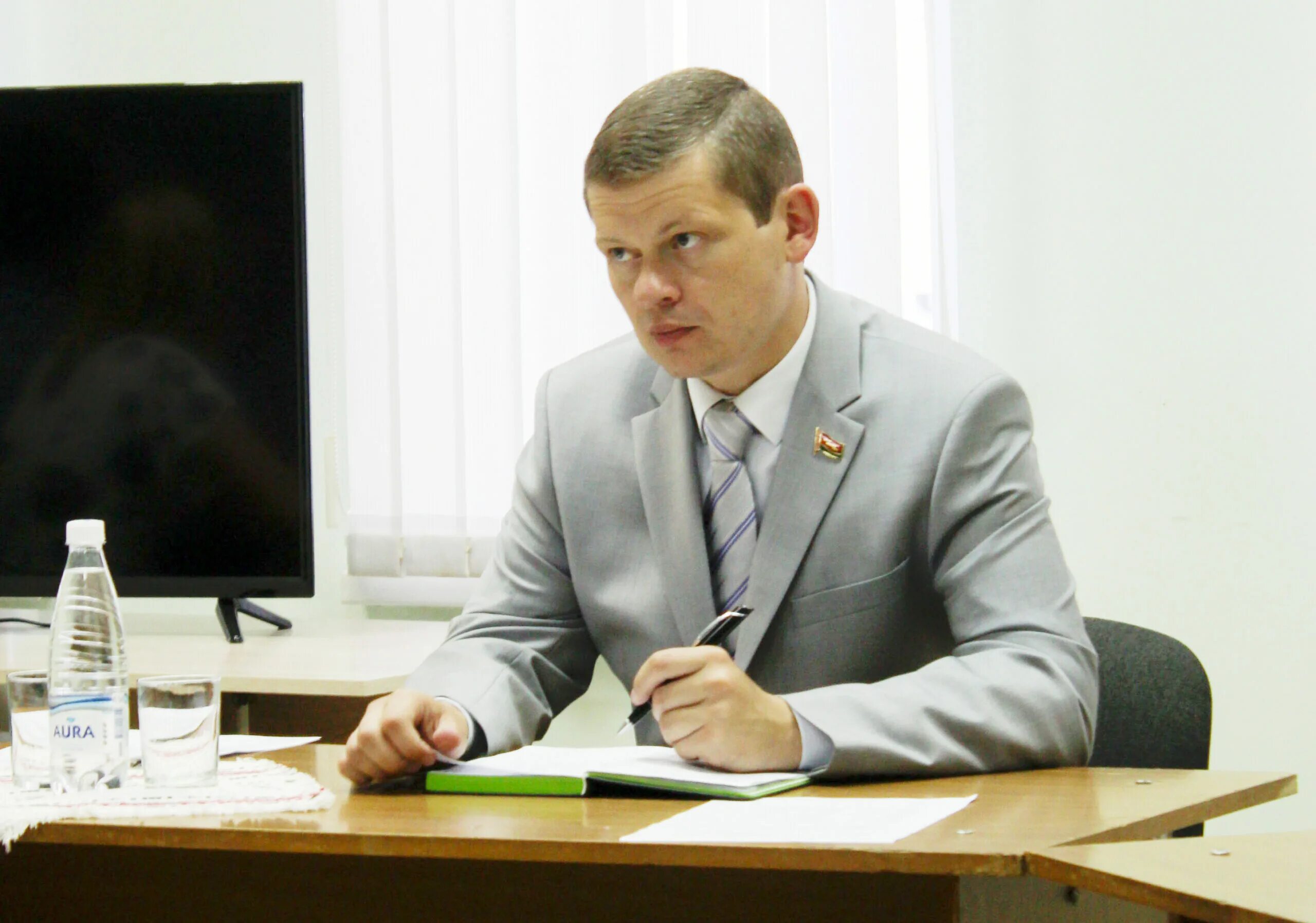 Депутаты барсук. Кирилл барсуков. жодино совет депутатов секретарь елена. гарацкий.