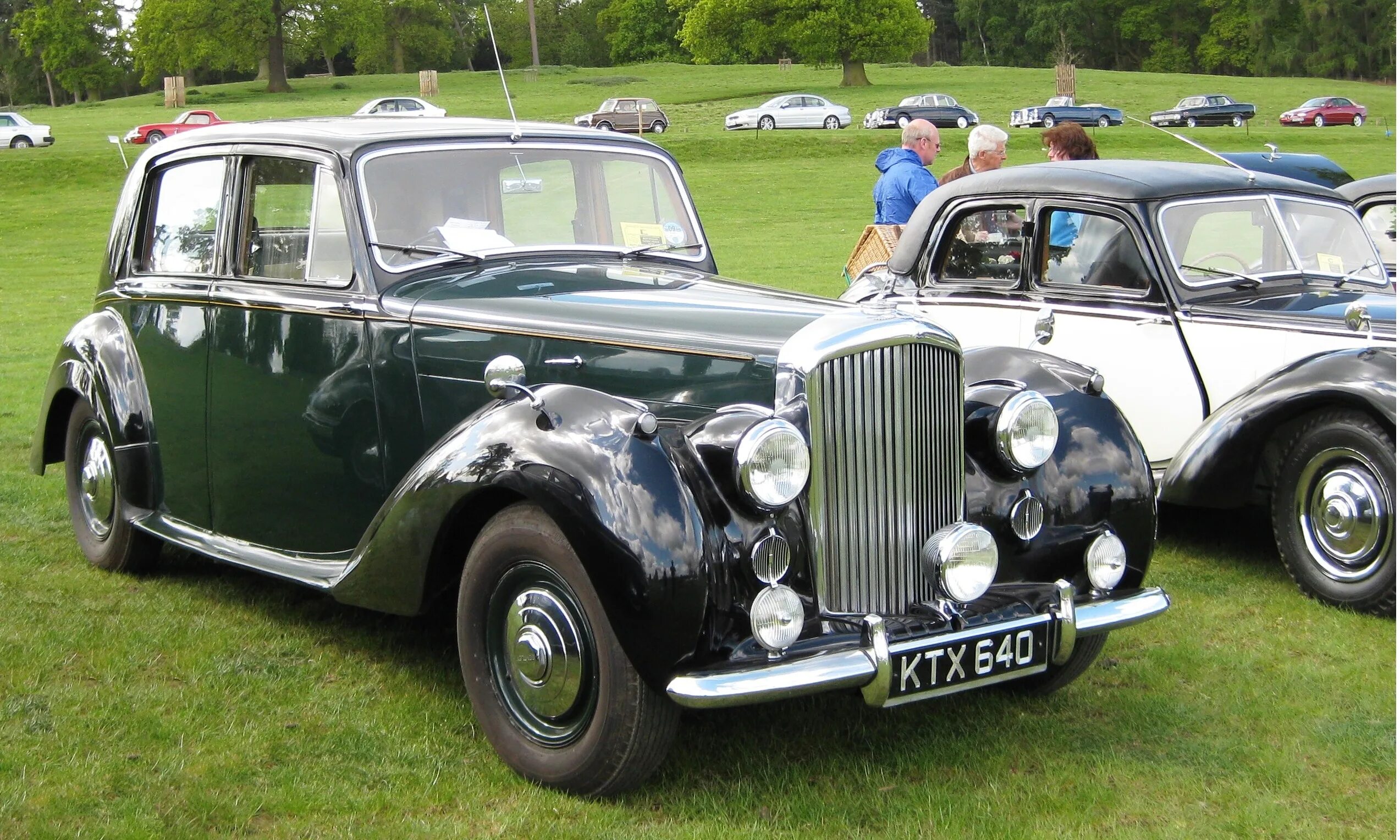 Bentley Mark 1951. Bentley 1951. Bentley Mark vi Saloon. Autoblog Barrett-Jackson 2012: 1947 Bentley Mark vi Franay sold at $2.5 million - Autoblog Autoblog Barrett-Jackson 2012.