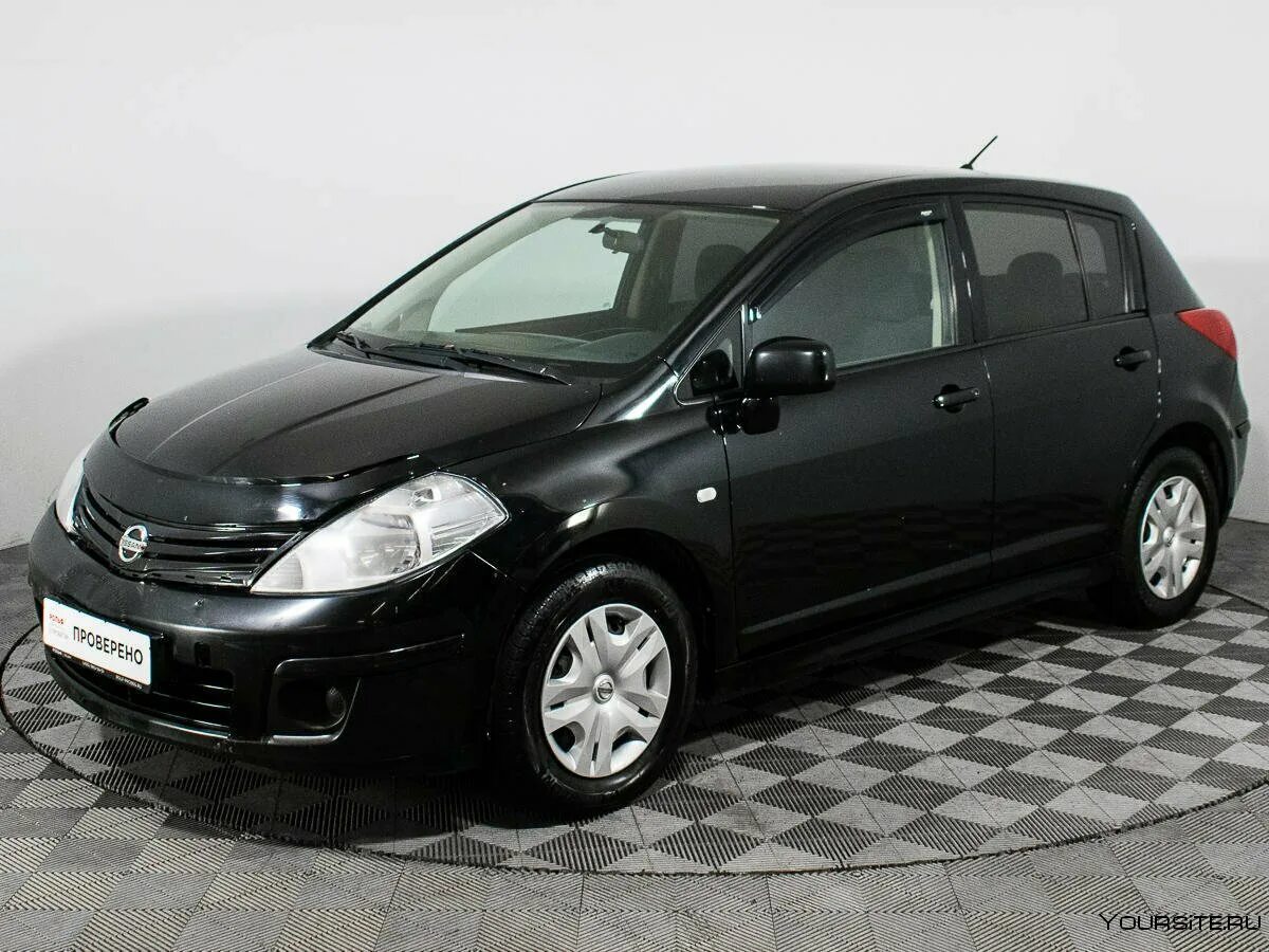 Nissan Tiida. Nissan Tiida 2013. Nissan Tiida хэтчбек. Nissan Tiida 2013 хэтчбек.