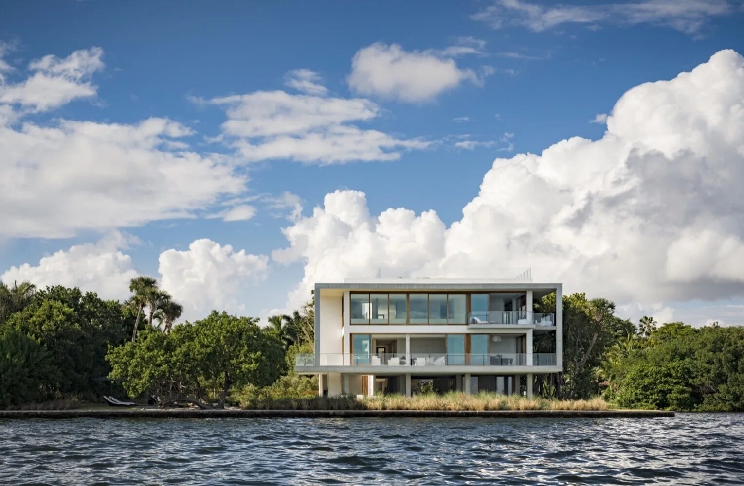 First architecture. Квартира в Майами. Квартиры в Майами фото. Mascotte casas Bahia.